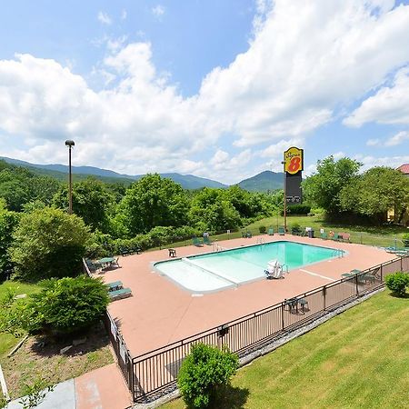 Super 8 By Wyndham Caryville Tn Екстериор снимка