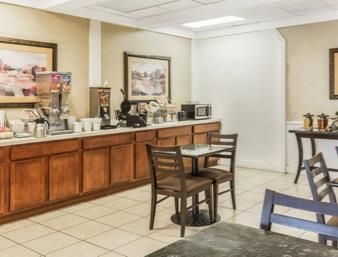 Super 8 By Wyndham Caryville Tn Ресторант снимка