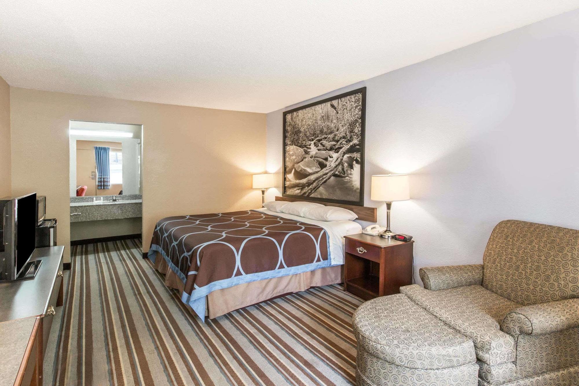 Super 8 By Wyndham Caryville Tn Екстериор снимка